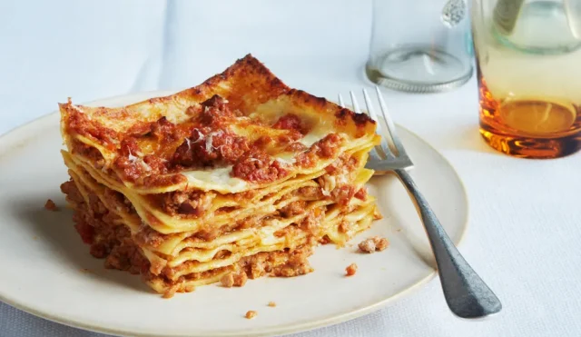 LASAGNA BOLOGNESE